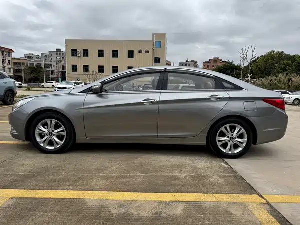 Hyundai Sonata 2013