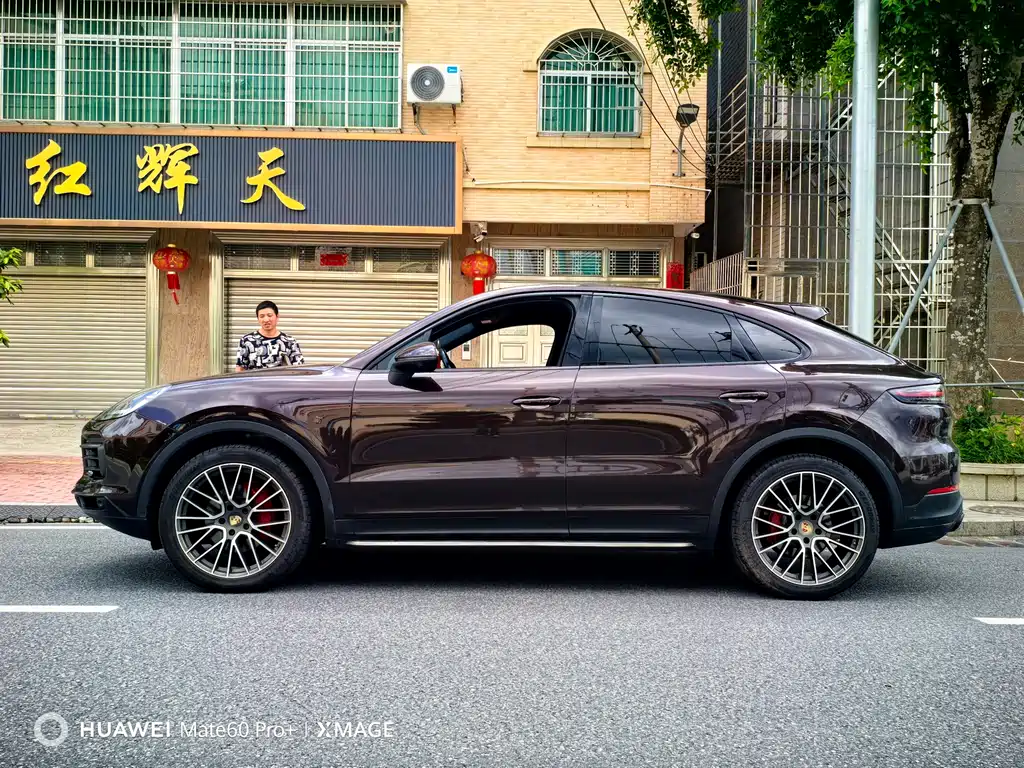 Porsche Cayenne 2019 — фото 3