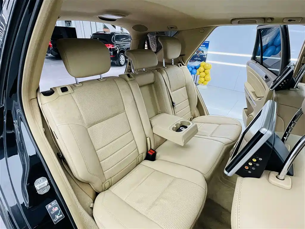 Mercedes-Benz M-Class AMG 2010 — фото 21
