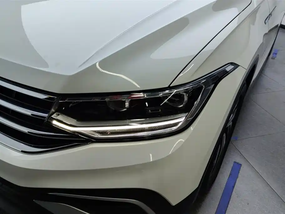 Volkswagen Tiguan L 2023