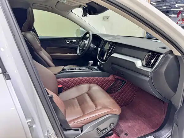 Volvo XC60 2019