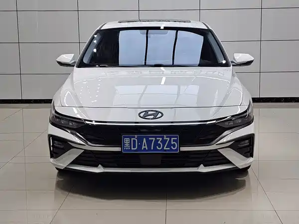 Hyundai Elantra 2023