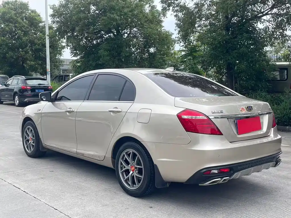 Geely Emgrand 2018