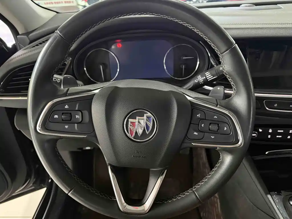Buick Regal 2022 — фото 11