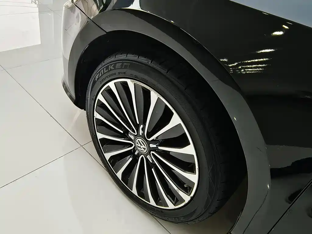 Volkswagen Passat 2017 — фото 25