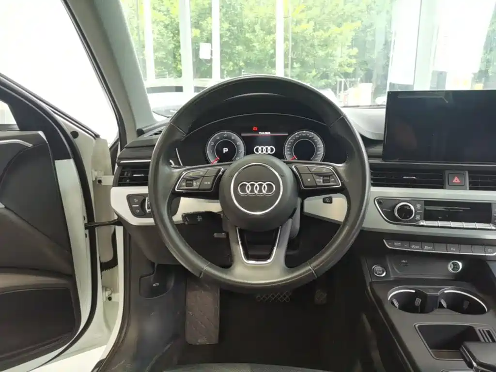 Audi A4L 2023 — фото 15