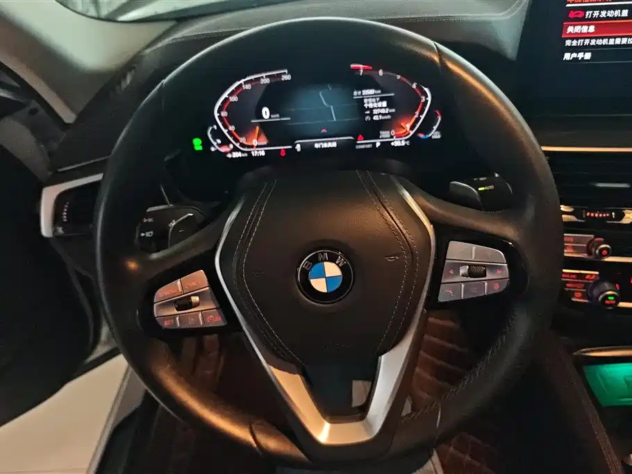 BMW 5 Series 2022 — фото 15
