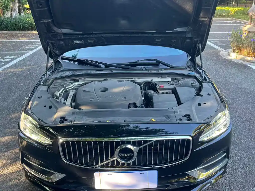 Volvo S90 2019 — фото 11