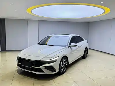 Hyundai Elantra 2023