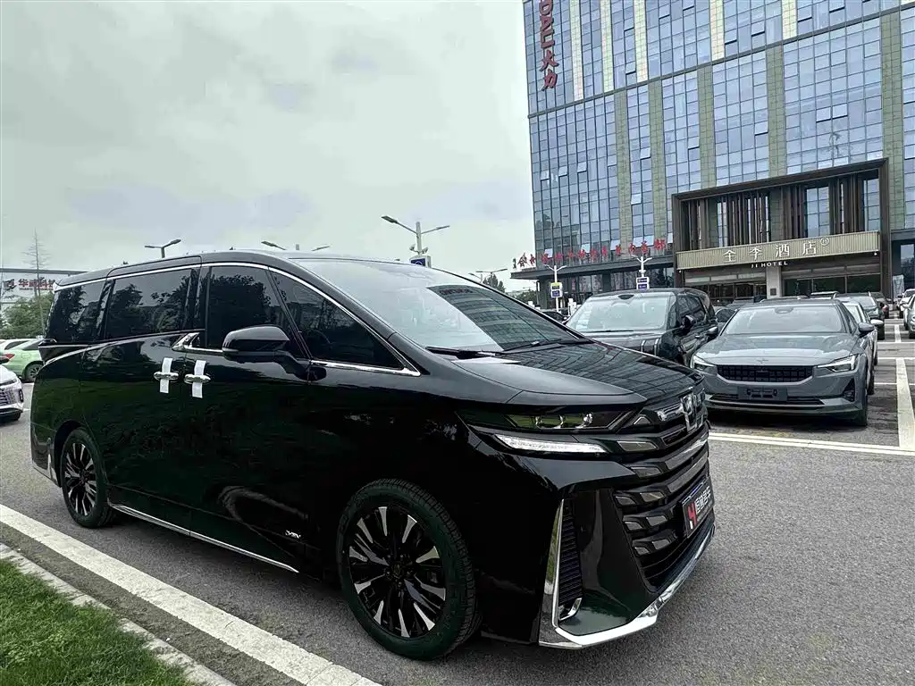 Toyota Vellfire 2024 — фото 8