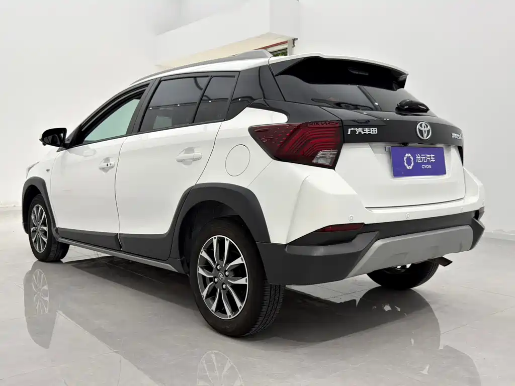 Toyota Yaris L 2022