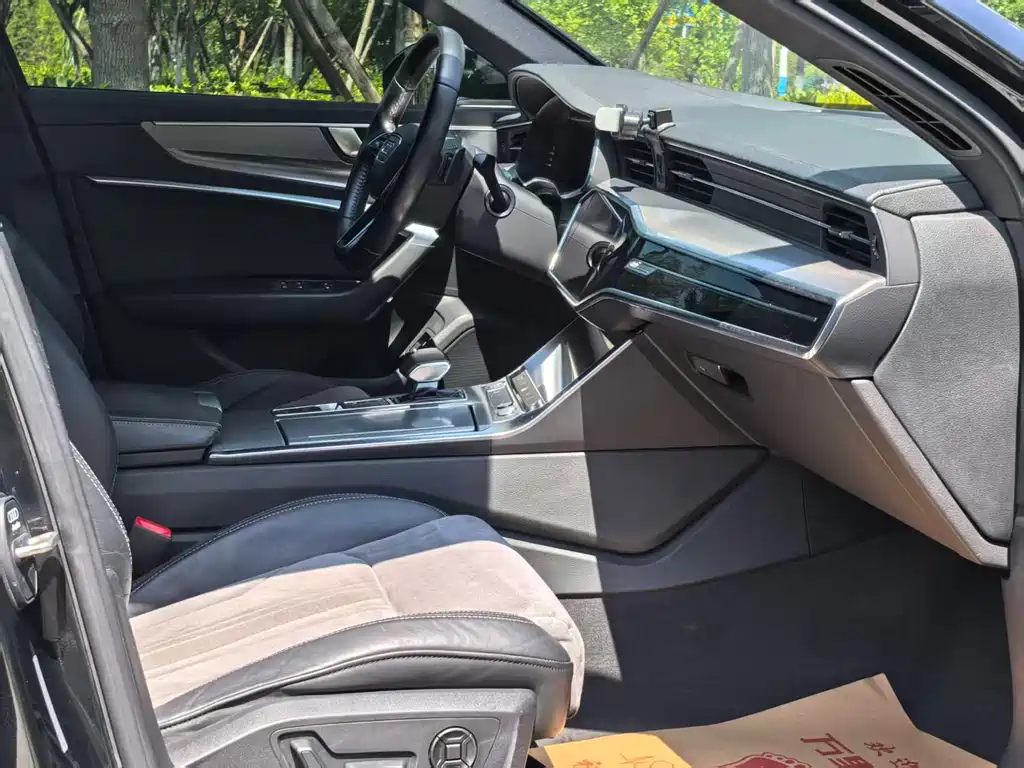Audi A6L 2020