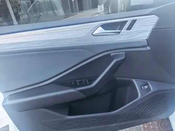 Volkswagen Sagitar 2023