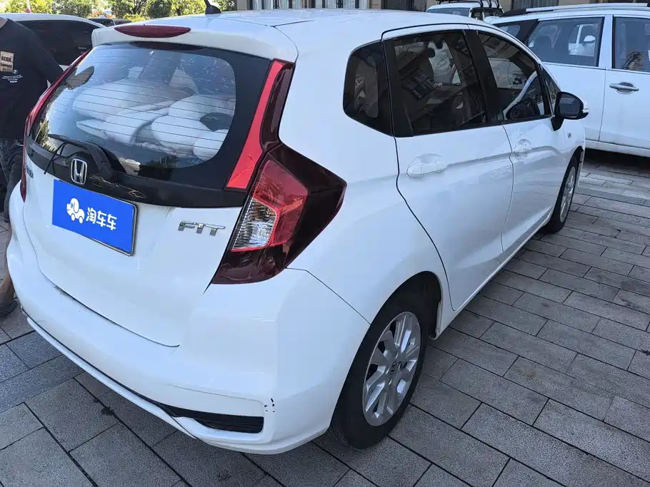 Honda Fit 2019 — фото 3