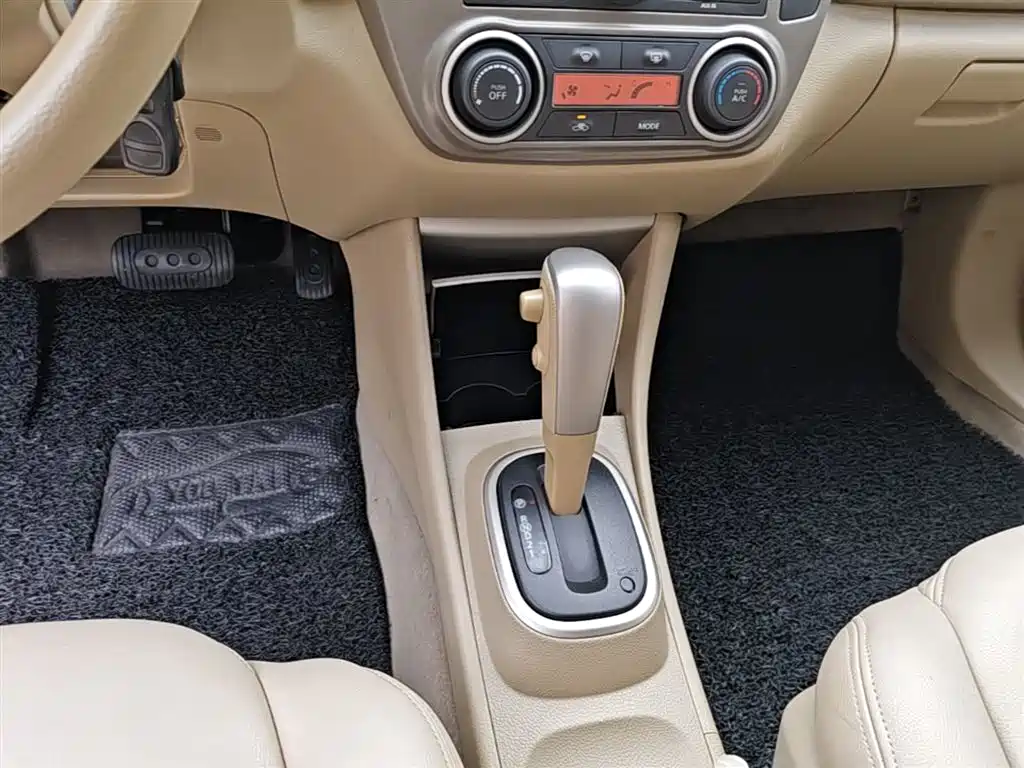 Nissan Sylphy 2016 — фото 14