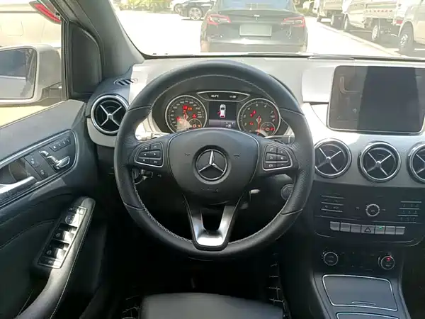 Mercedes-Benz B-Class 2018