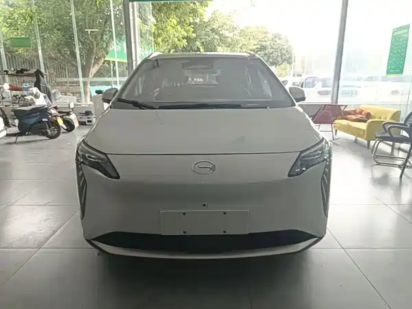 Aion Y 2023