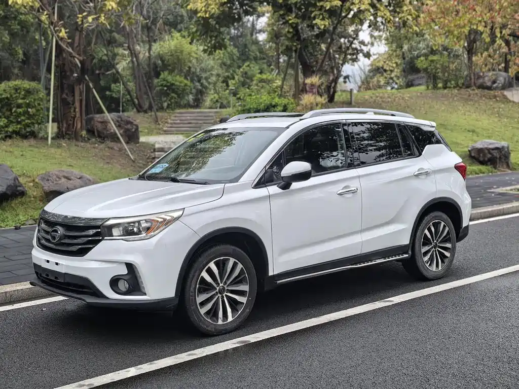 GAC Trumpchi GS4 2015 — фото 1