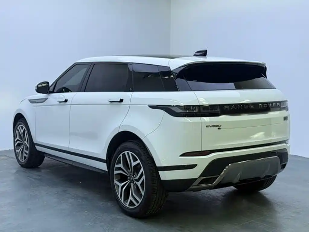 Land Rover Evoque 2023 — фото 10