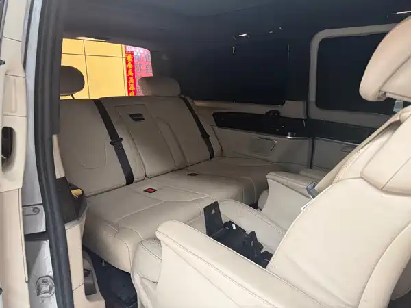 Mercedes-Benz V-Class 2016