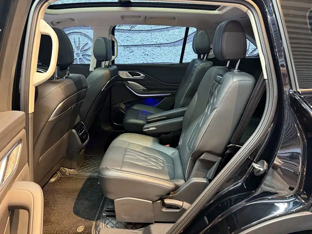 Hongqi HS7 PHEV 2024