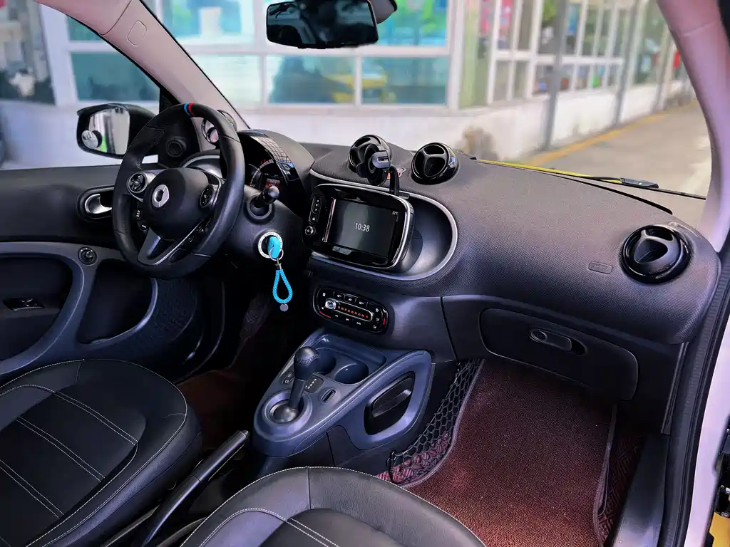 smart Fortwo 2017 — фото 8