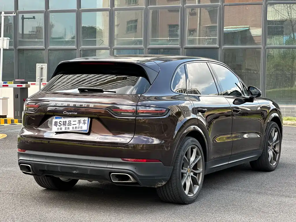 Porsche Cayenne 2022 — фото 4