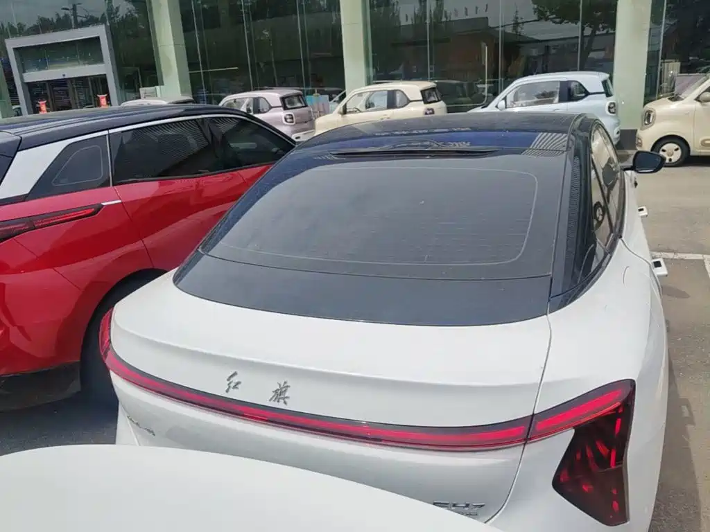 Hongqi EH7 2024