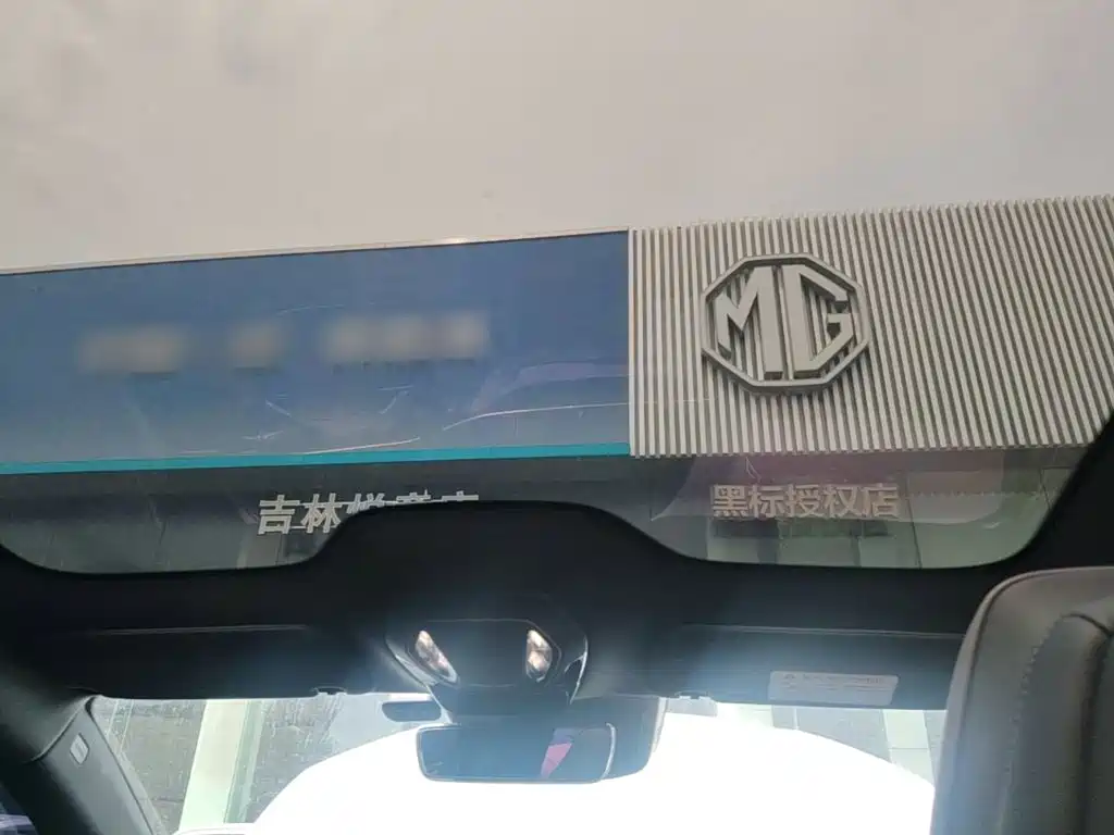 Hongqi EH7 2024 — фото 18