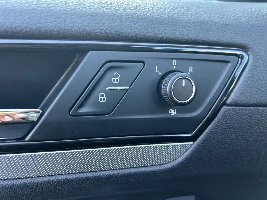 Volkswagen Sagitar 2018 — фото 15