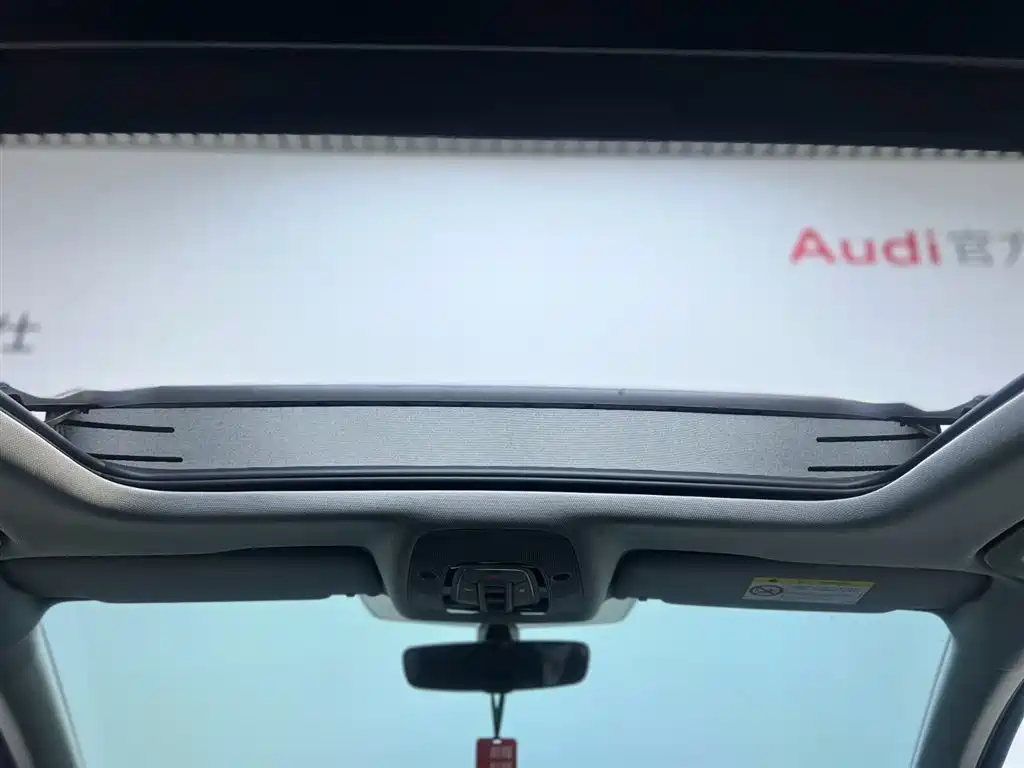Audi A4L 2023 — фото 15