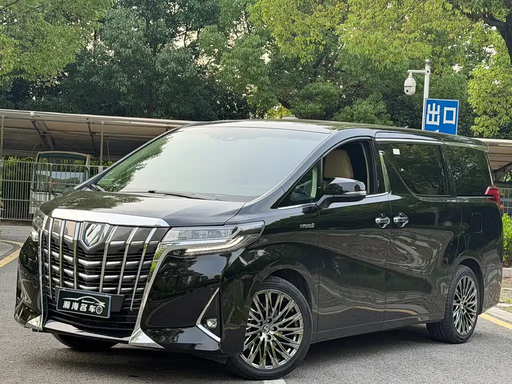 Toyota Alphard 2021 — фото 1