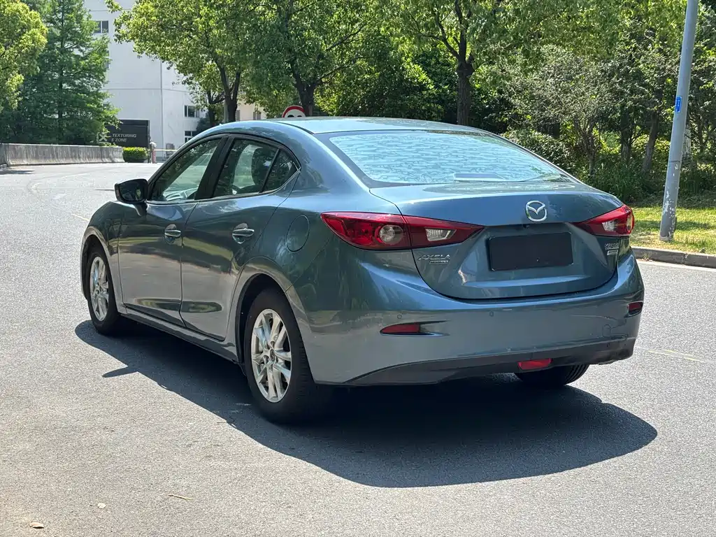 Mazda 3 Axela 2016 — фото 8