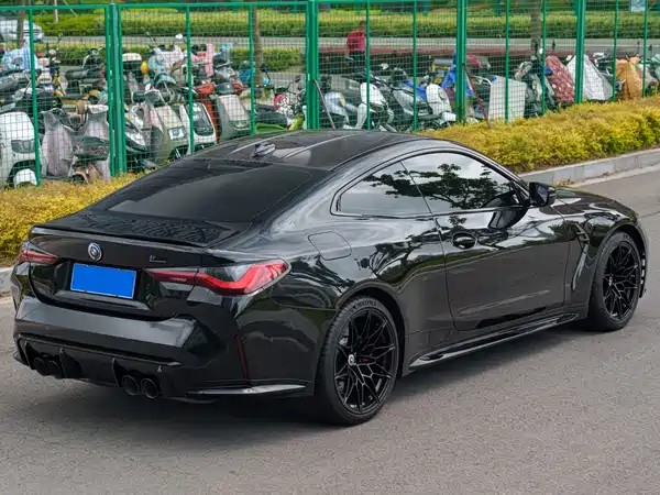 BMW M4 2023