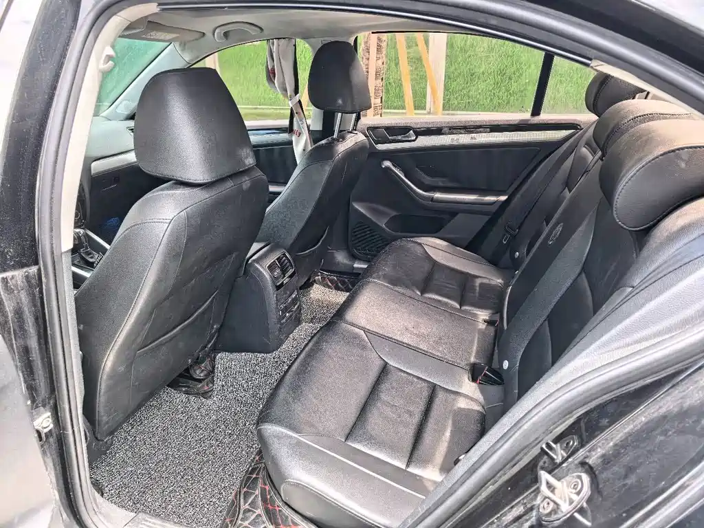 Volkswagen Sagitar 2016