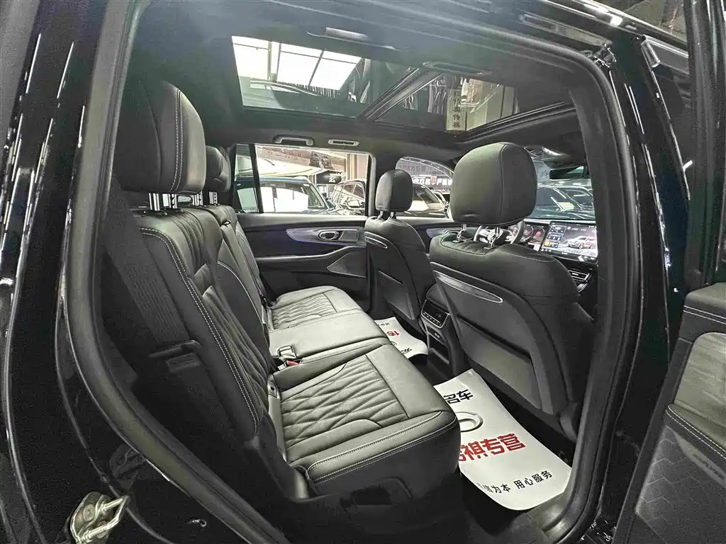 GAC Motor Trumpchi GS8 2023 — фото 31