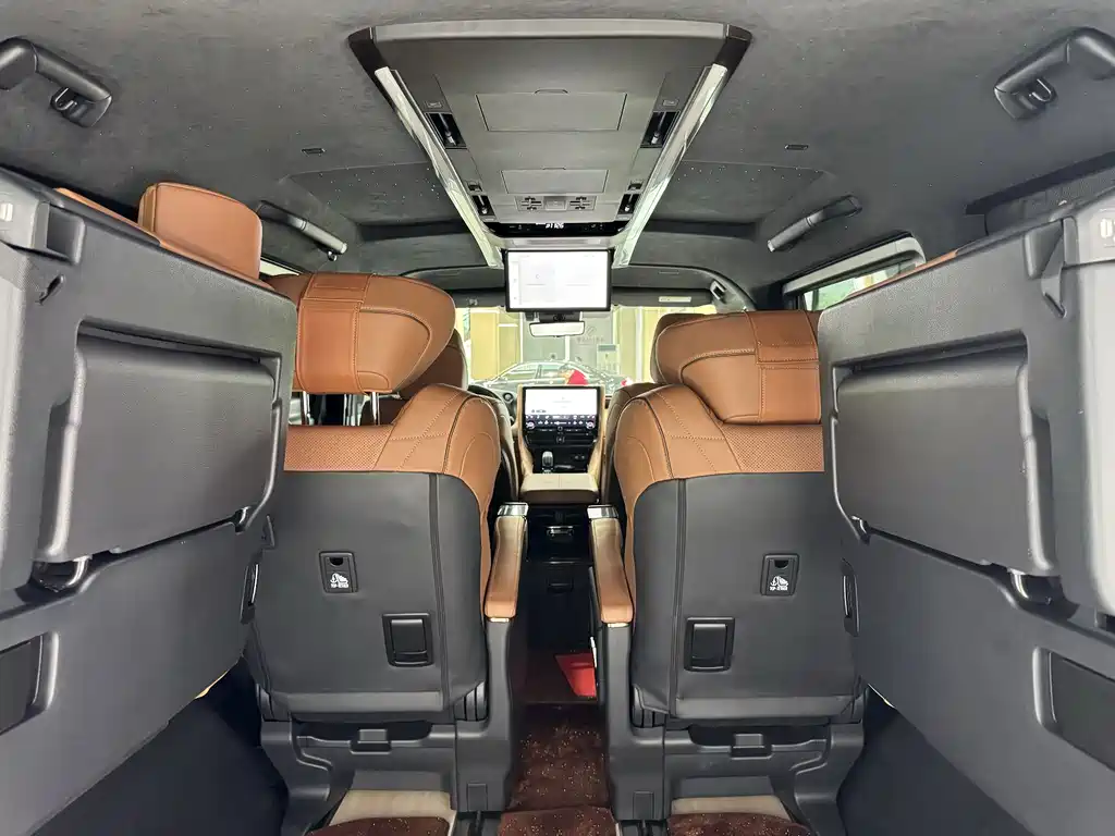Toyota Alphard 2025 — фото 30