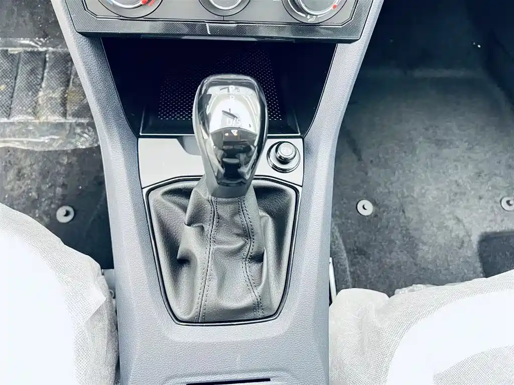 Volkswagen Tharu — фото 14