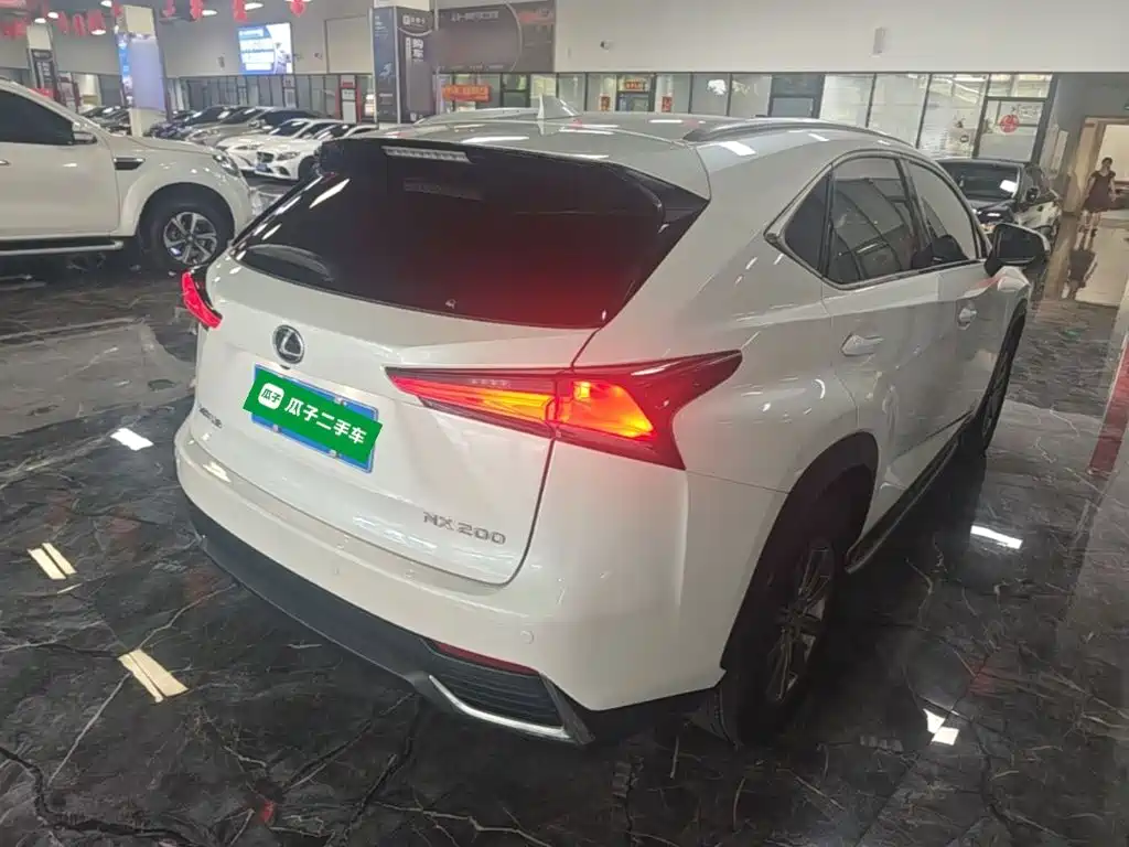 Lexus NX 2019
