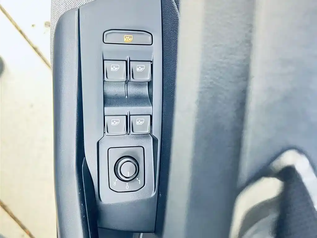 Volkswagen Tharu — фото 15