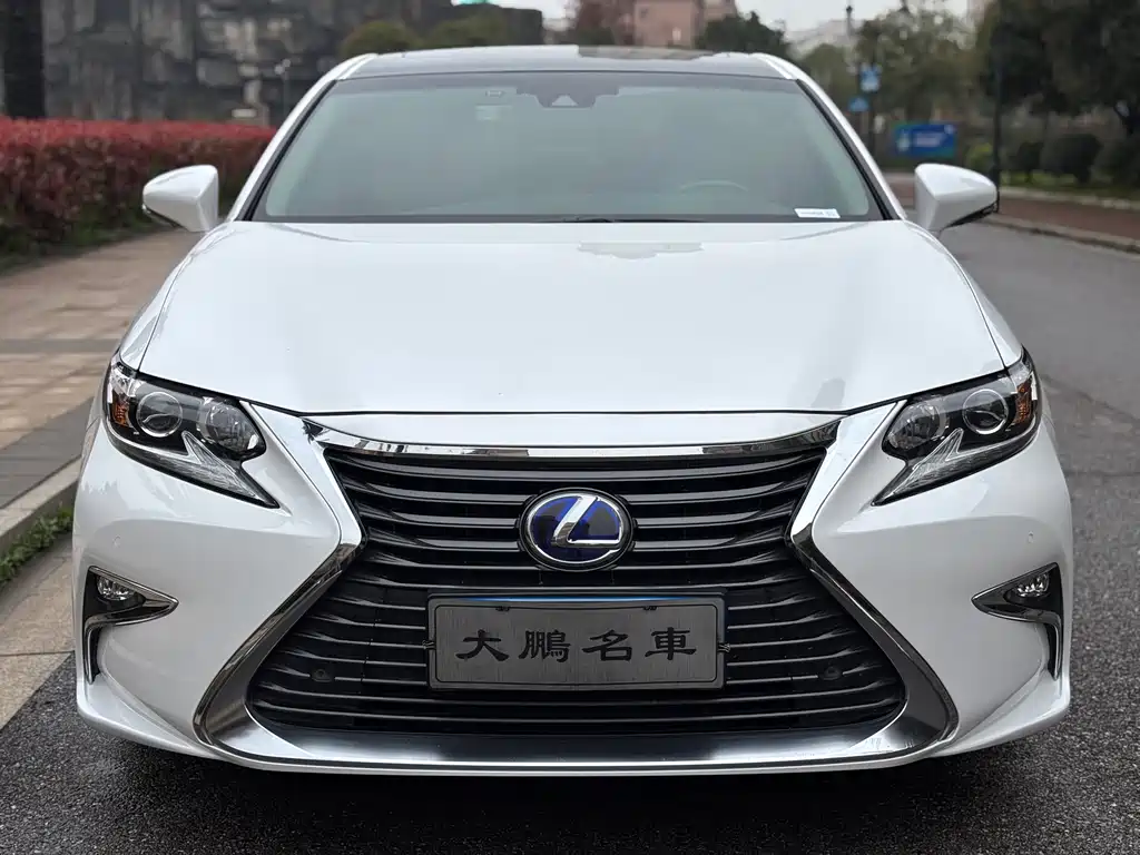 Lexus ES 2016 — фото 3
