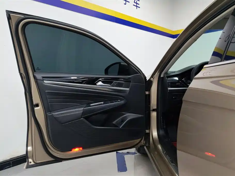 Volkswagen Passat 2022