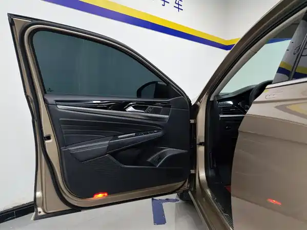Volkswagen Passat 2022
