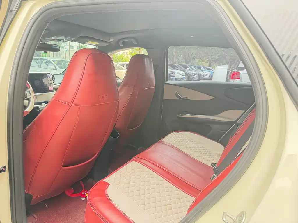 BYD Dolphin 2023