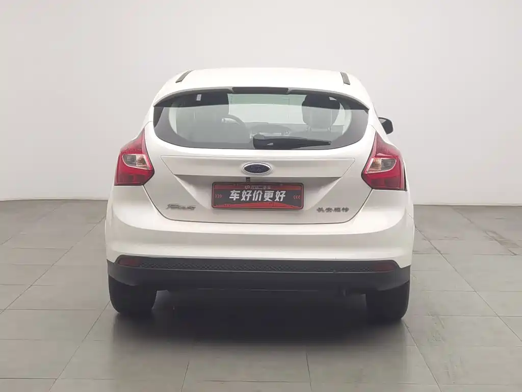 Ford Focus 2015 — фото 4