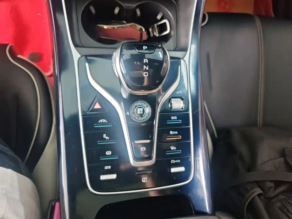BYD Qin PLUS 2022 — фото 10