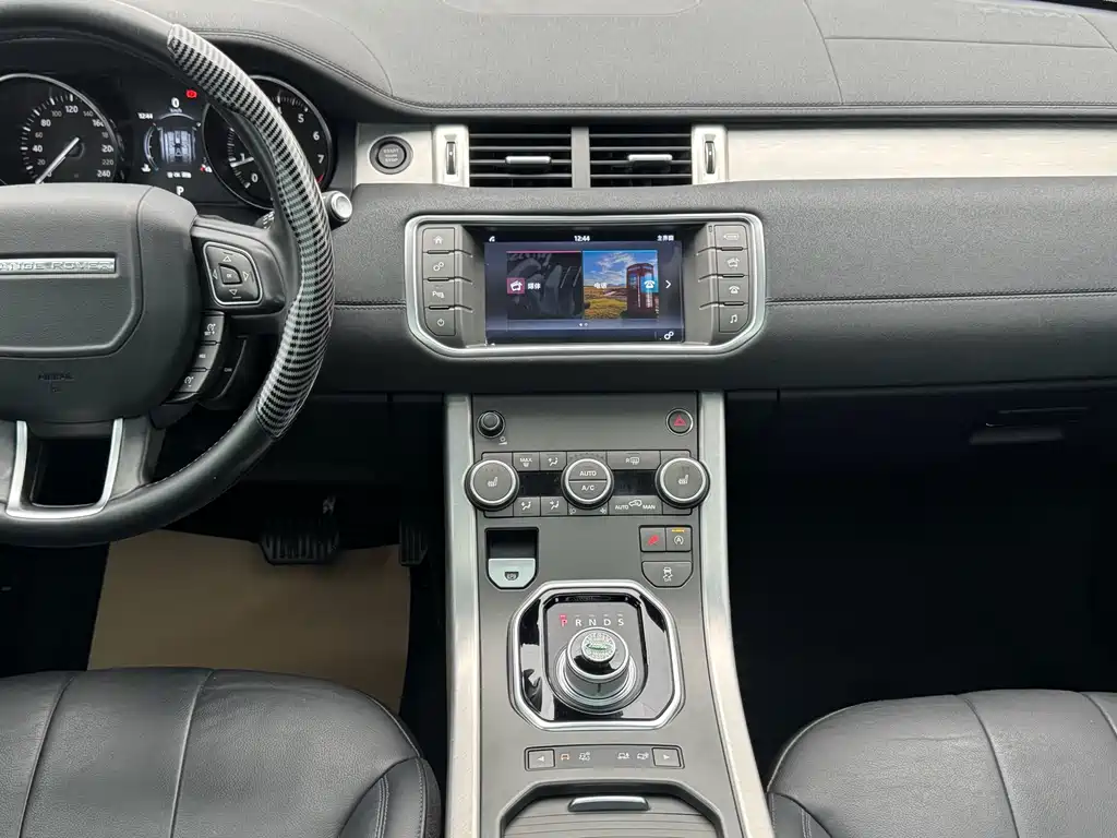 Land Rover Evoque 2017 — фото 15