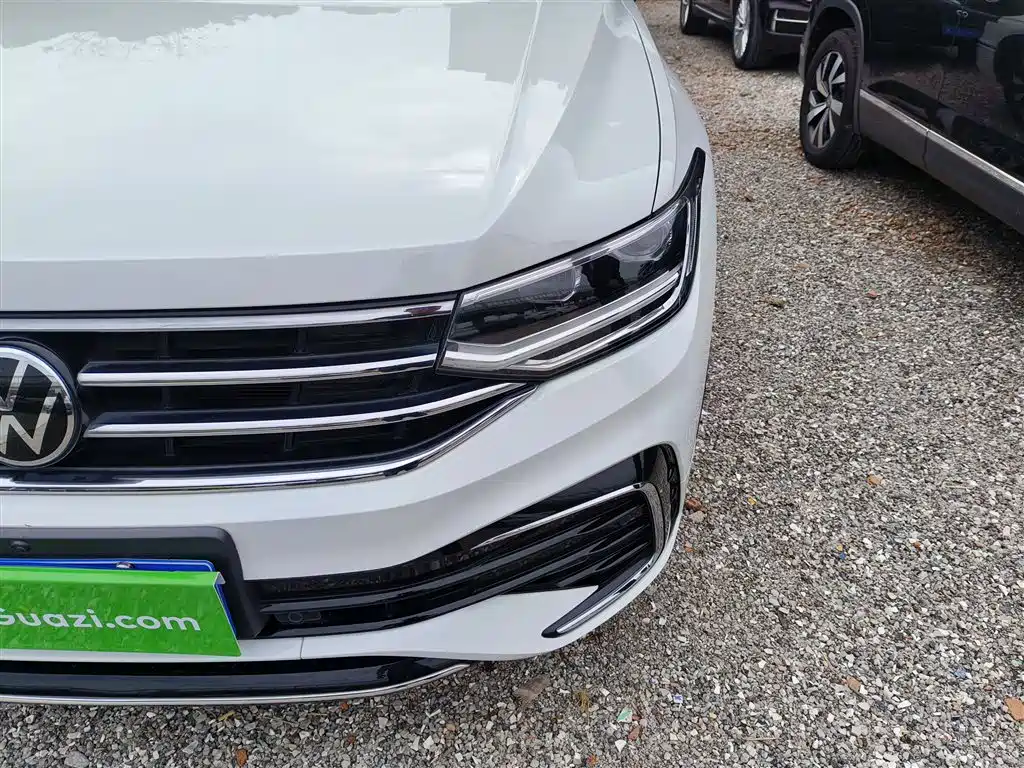 Volkswagen Tiguan L 2023 — фото 23