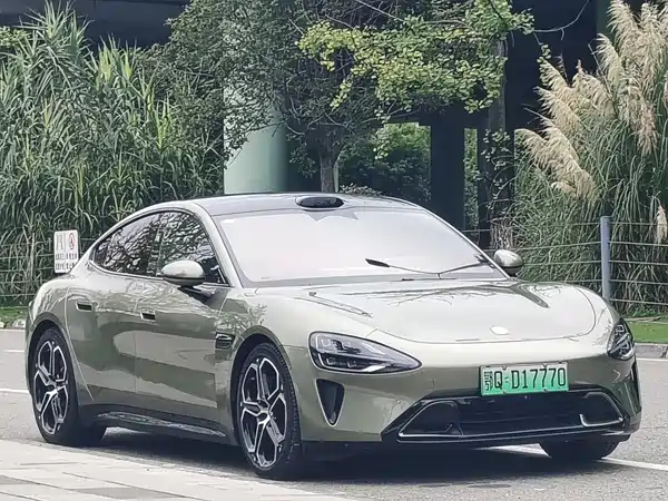 Xiaomi SU7 2025