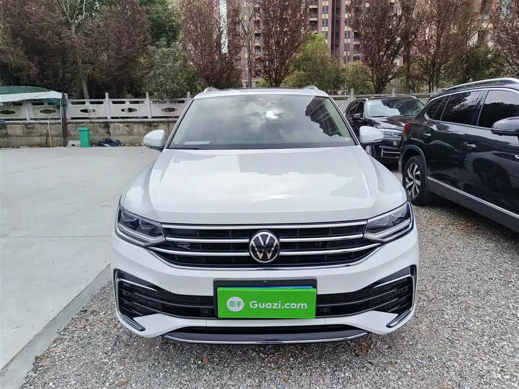Volkswagen Tiguan L 2023 — фото 3